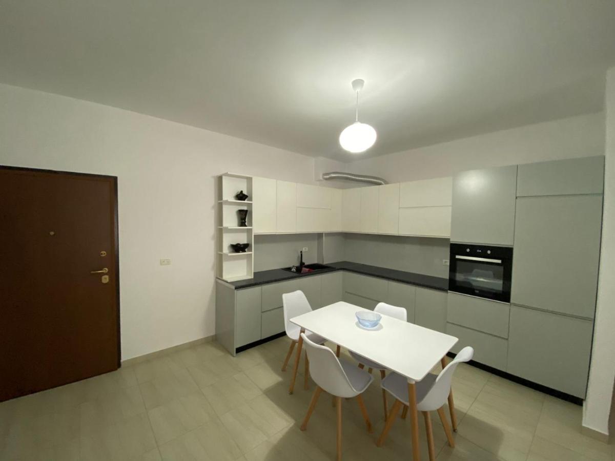 Vlora'S Apartment Eksteriør billede
